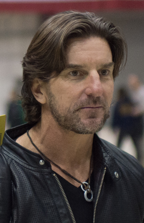 Songwriter Brett James and two family members died in a Cirrus SR22T plane crash near Franklin, NC.